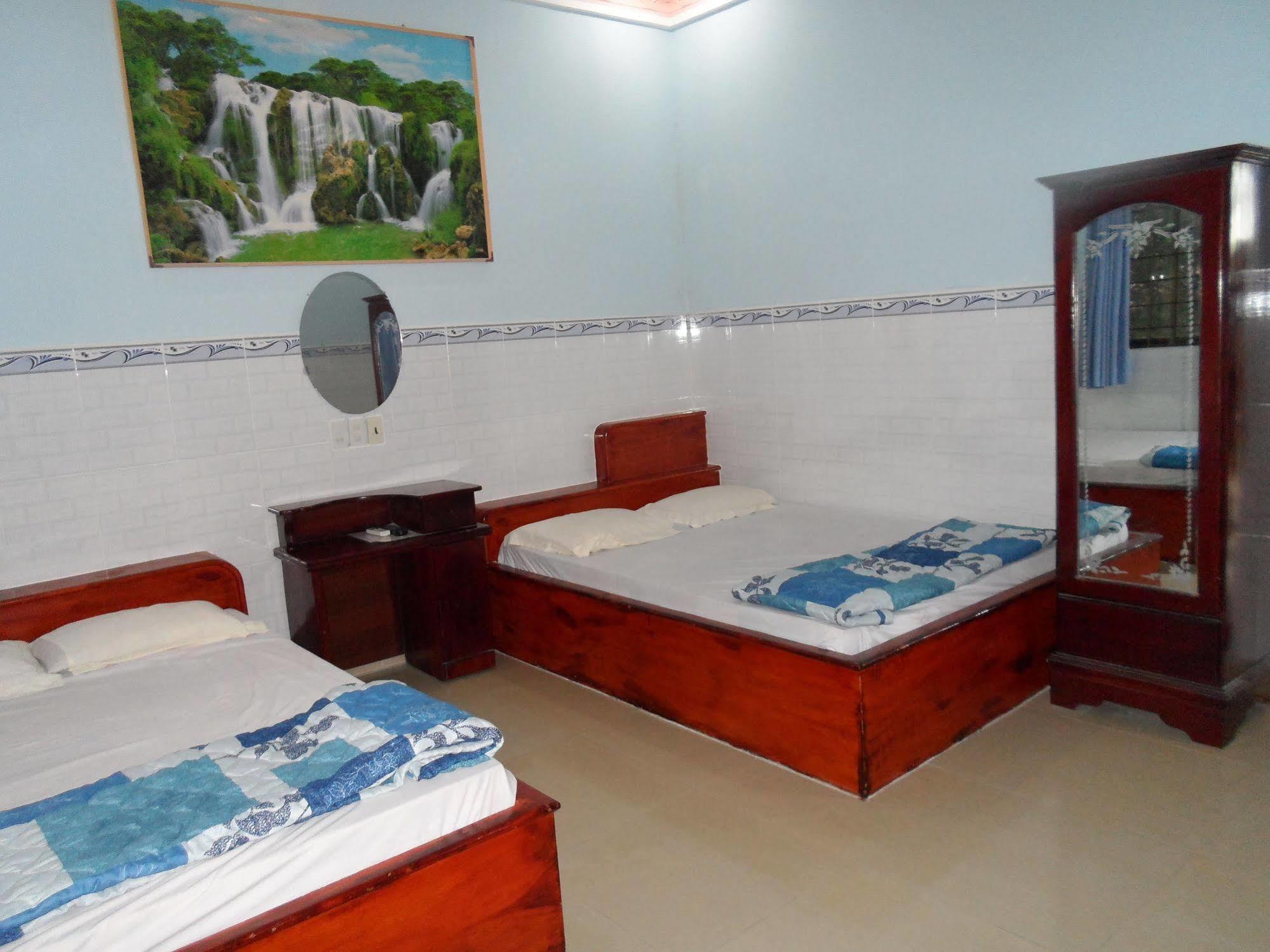 Khách sạn Rang Dong 2*