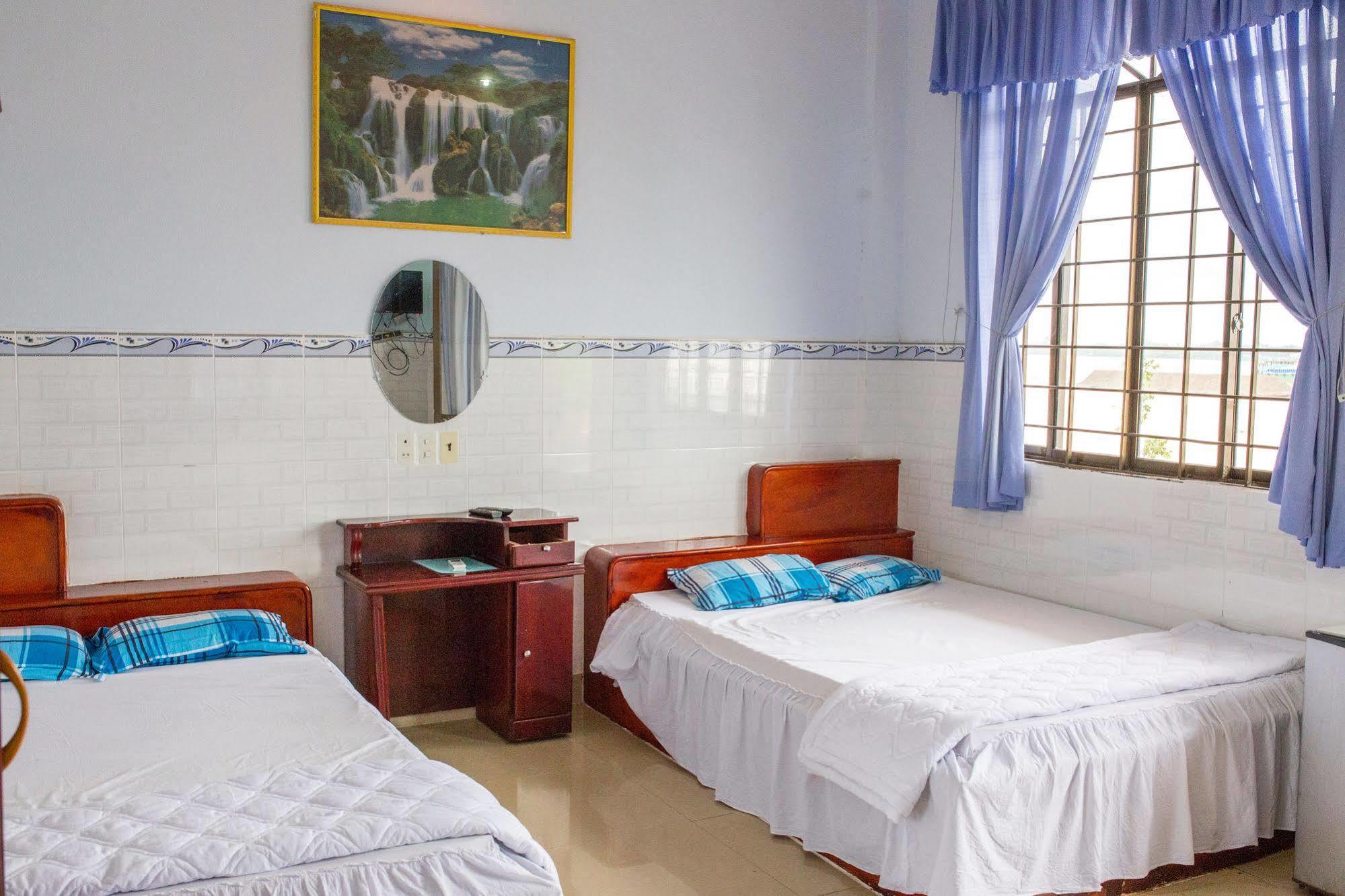 Khách sạn Rang Dong 2*